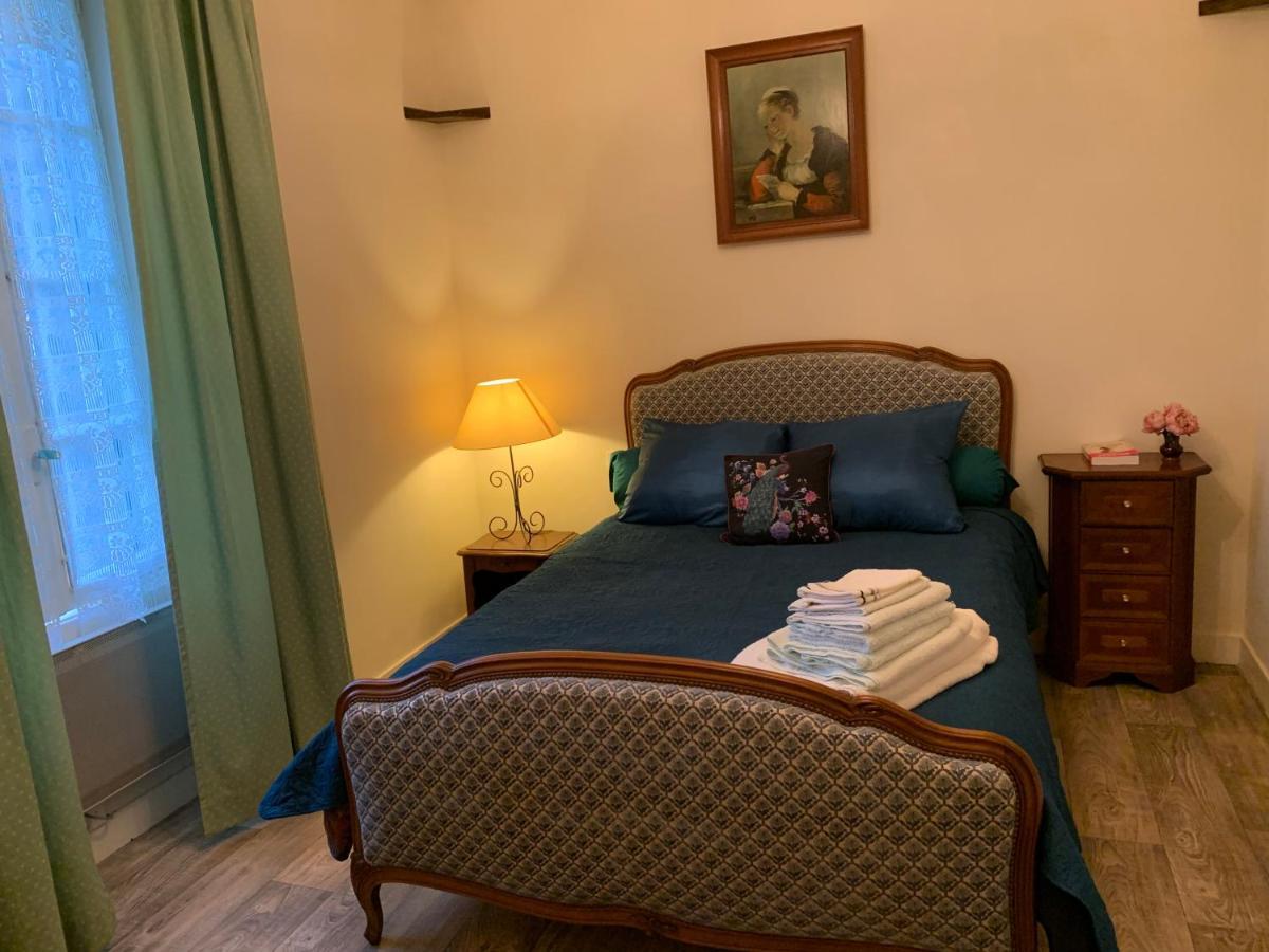 Treignac Tourelles Apartamento Exterior foto